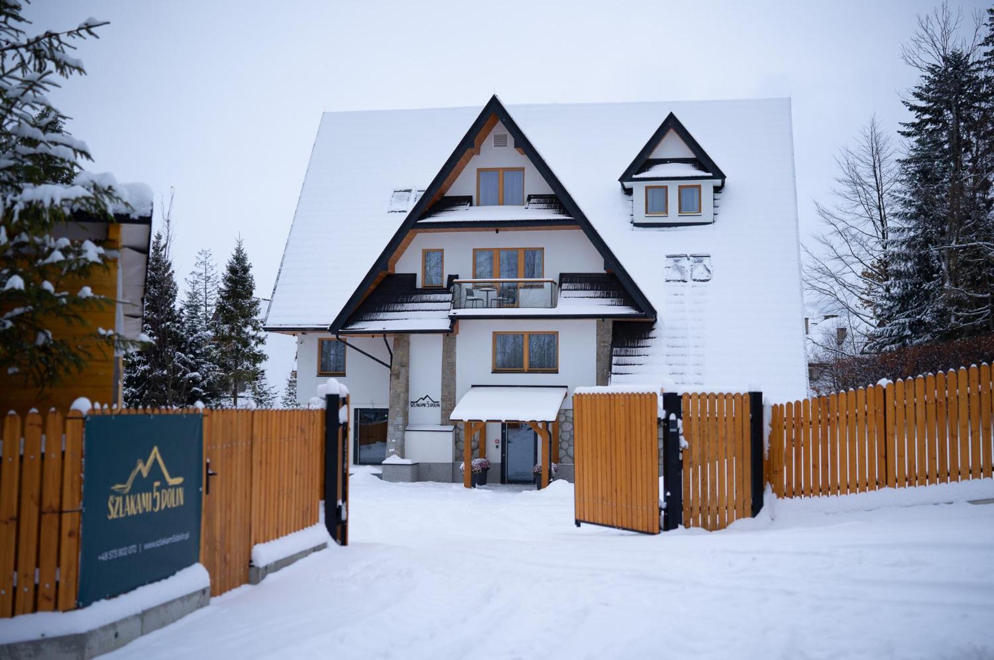 Ubytovanie v rodine Szlakami 5 Dolin - Apartamenty Obok Doliny Strazyskiej - Sauna I Parking Gratis!